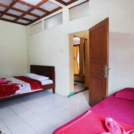 Hotel Arjuna Cisarua Kültér fotó