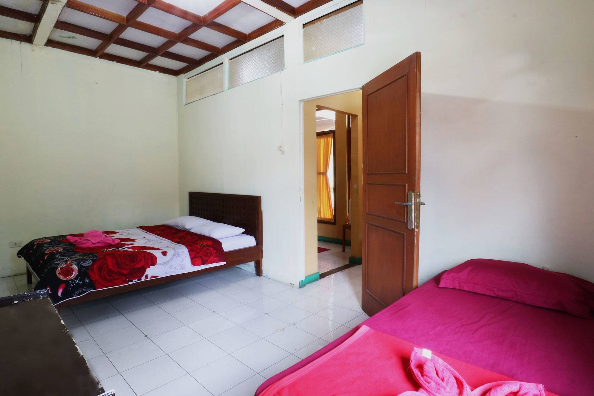 Hotel Arjuna Cisarua Kültér fotó